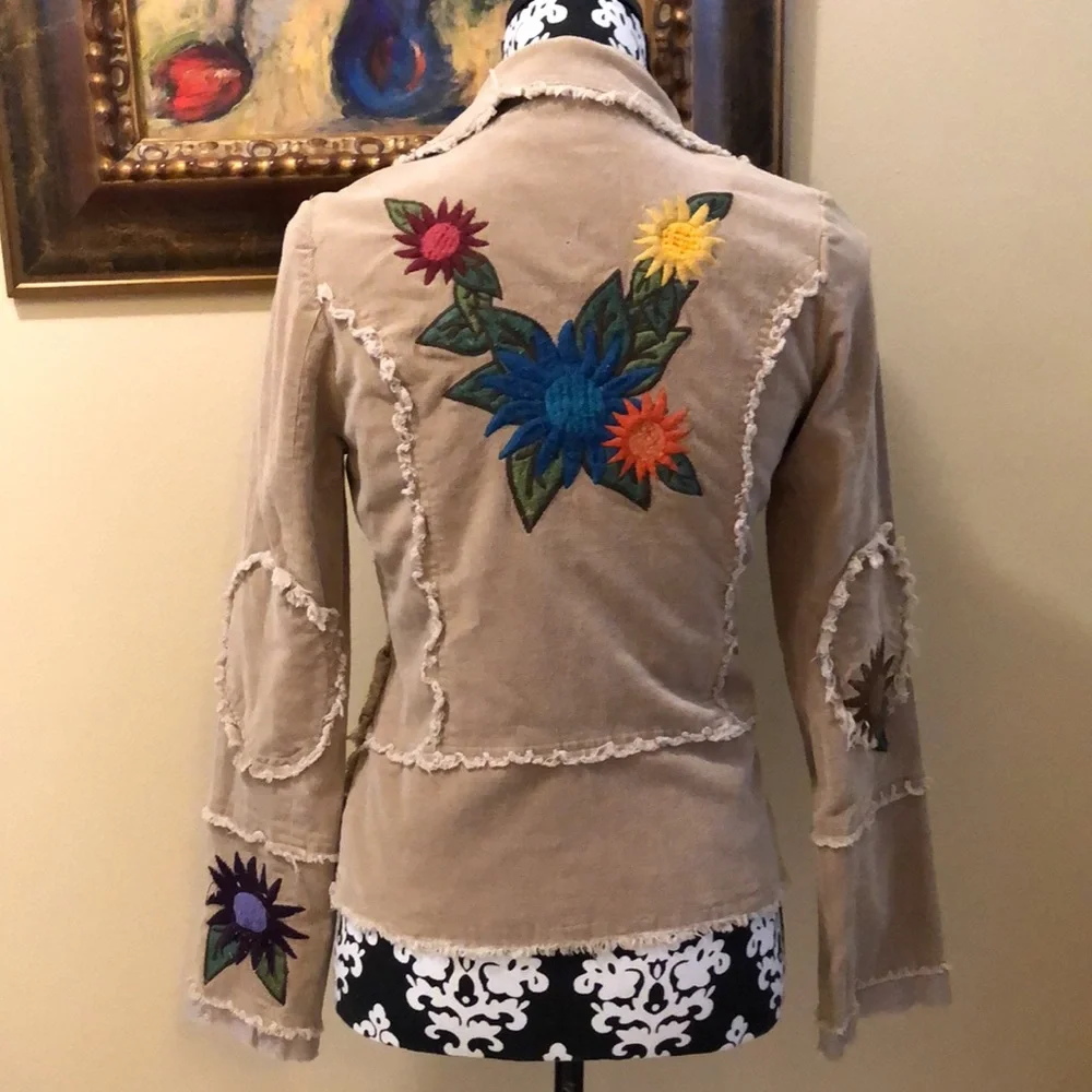 🌻Wet Seal Corduroy embroidered bohemian fringe snap close eyelet lined jacket - Picture 8 of 16